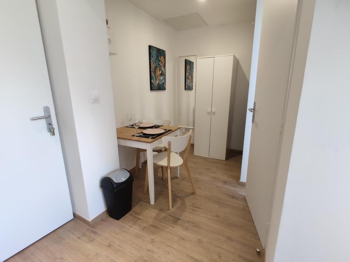 Residence Jehan Froissart Valenciennes Buitenkant foto